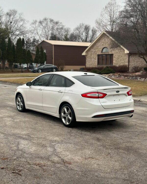 2013 FORD FUSION SE