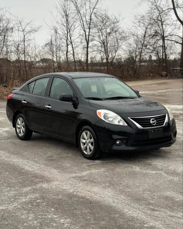 2013 NISSAN VERSA