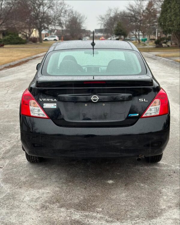 2013 NISSAN VERSA