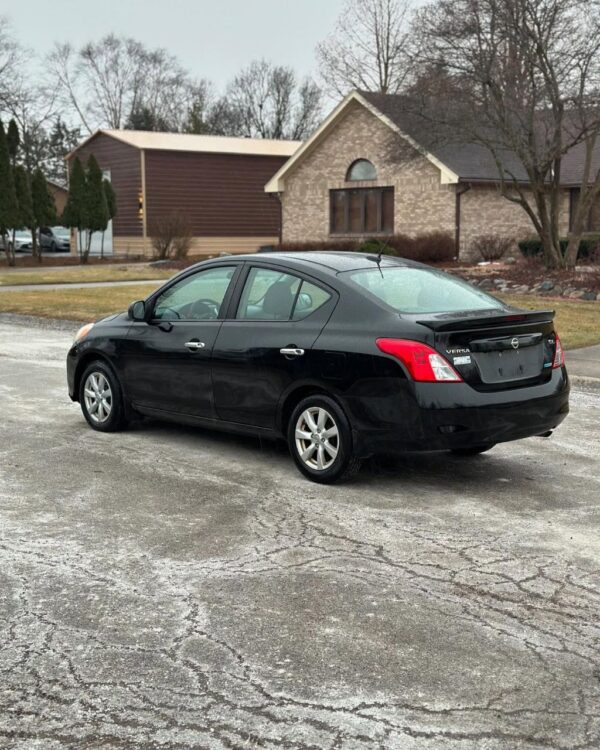 2013 NISSAN VERSA