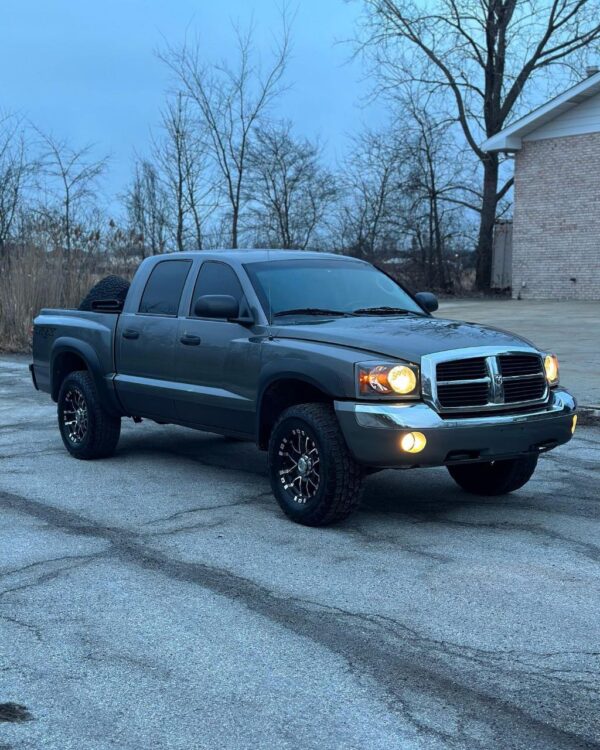 2006 DODGE DAKOTA SLT