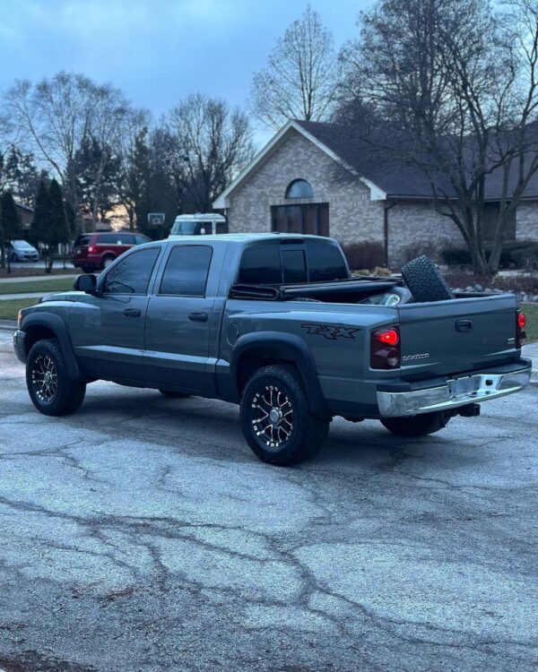 2006 DODGE DAKOTA SLT