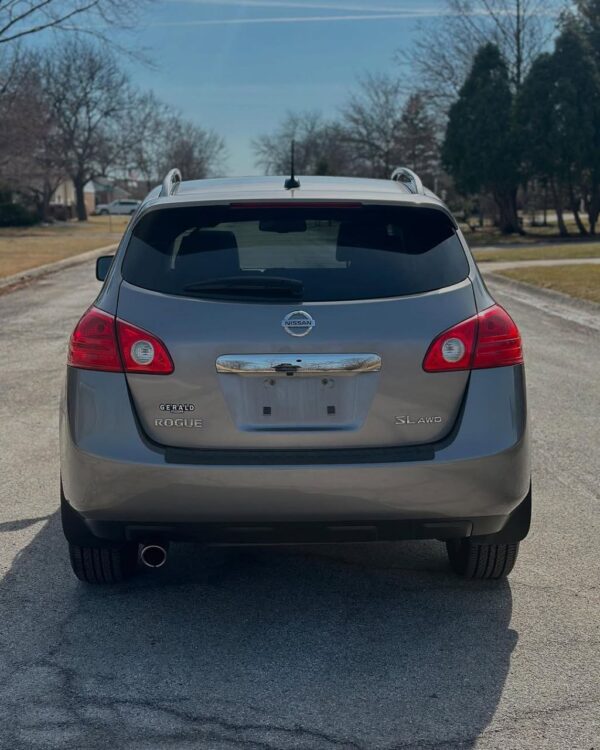 2011 NISSAN ROGUE SV