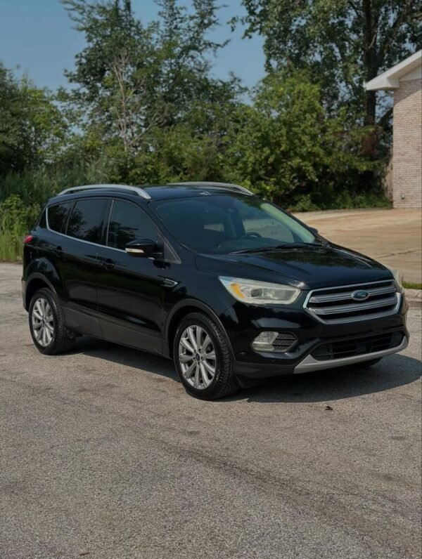 2017 Ford Escape Titanium - Image 3
