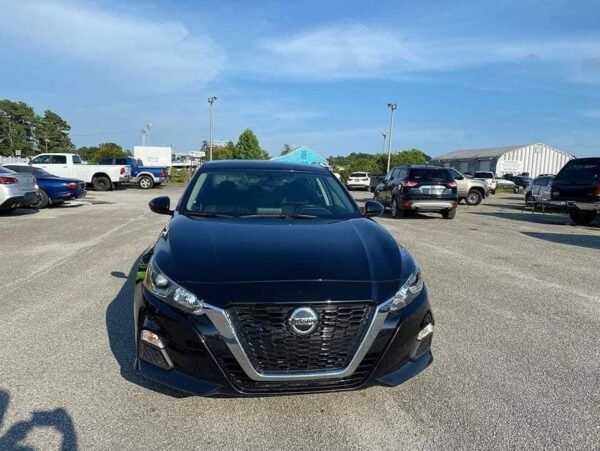 Nissan Altima 2017 for Sale  Only 14,460 Miles, One Owner, Clean Title