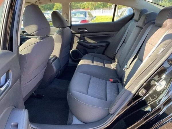Nissan Altima 2017 for Sale Only 14,460 Miles, One Owner, Clean Title - Image 7